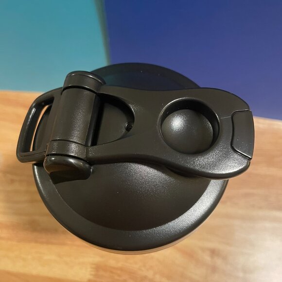 NWT - Rule 1 (R1) Proteins - Premium Leakproof Shaker Bottle - Black, 20 Oz - Picture 5 of 6